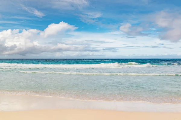 Foto de uma incrível praia tropical — Fotografia de Stock