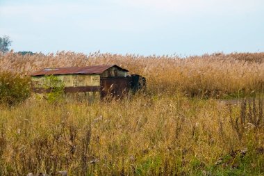 Arazide ve suda evler