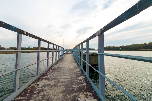 Bridge Leading Lighthouse — Stock Photo, Image