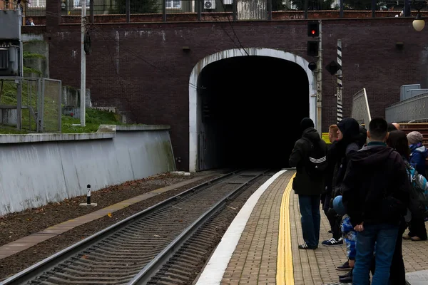 Railway Platform People Tunnel — Stock Photo, Image