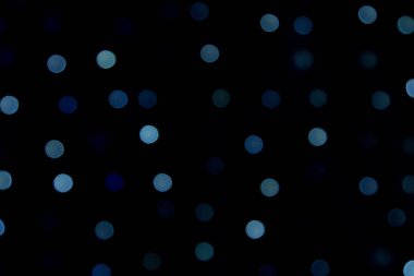 kopyalanmış mavi bokeh ile koyu arkaplan