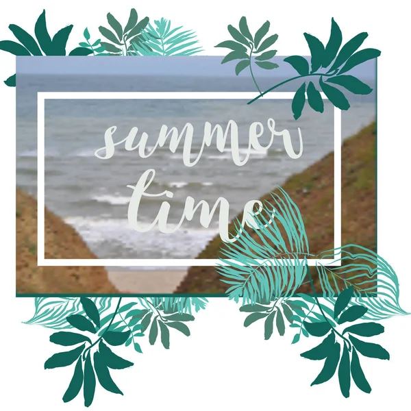 Poster van de zomertijd. Tekst met frame op tropische verlaat achtergrond. Trendy vectorillustratie. — Stockvector