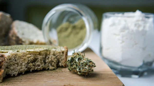 Close-up of bread with hemp flour, sandwich with cannabis butter — Stock Photo, Image