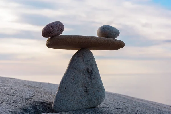 Gegengewicht zu Steinen — Stockfoto