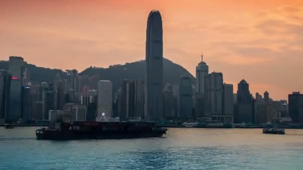 中国香港天际线全景的维多利亚港。4 k 游戏中时光倒流-2016 年 8 月，香港 — 图库视频影像