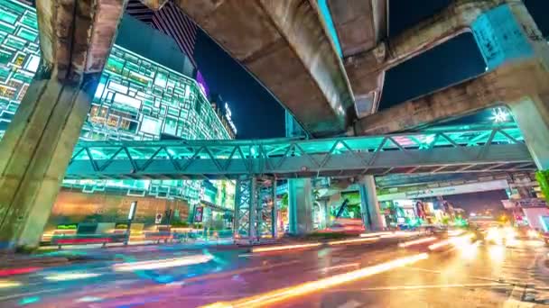 Puente de circunvalación de autopista y autopista en la noche Bangkok, Tailandia. Noviembre de 2016. 4K TimeLapse — Vídeo de stock