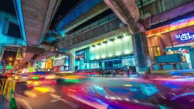 Otoyolu Köprü ve yol gece Bangkok, Tayland. Kasım, 2016. 4k Timelapse