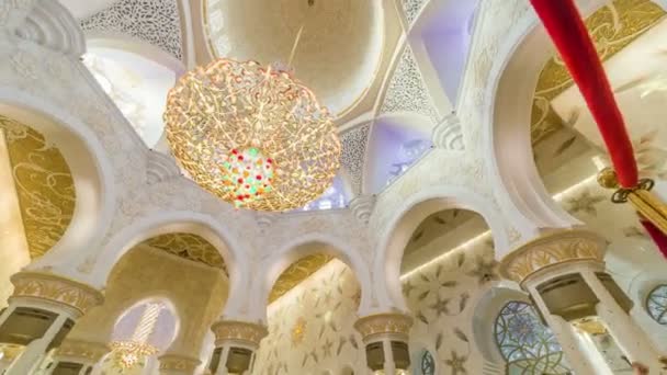 Timelapse de l'intérieur luxueux de la Grande Mosquée Cheikh Zayed aux EAU, Abu Dhabi — Video