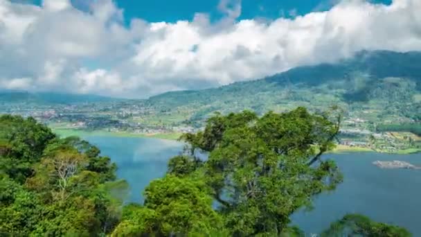 Timelapse Vista panorâmica do lago Lago Buyan na Ilha Bali — Vídeo de Stock