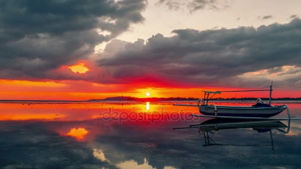 Timelapse místní rybářský člun Gili Meno, Lombok, Indonésie — Stock video