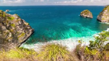 Timelapse görünümünden kayalık Nusa Penida Island, Bali, Endonezya
