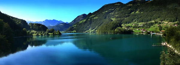 Lake lungern Switzerland - famous fishing lake in Switzerland — Stock Photo, Image