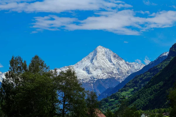 Panorama Kantonu Uri Švýcarsko Švýcarskými Alpami Oblačným Nebem — Stock fotografie
