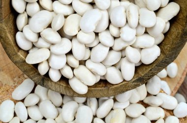 Tablo kovanın içinde fasulye