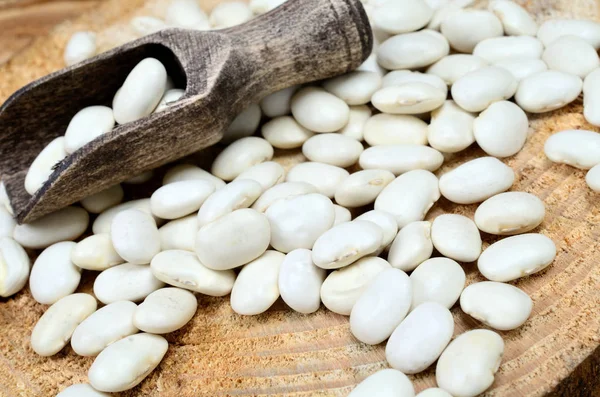 Kacang putih di atas meja — Stok Foto