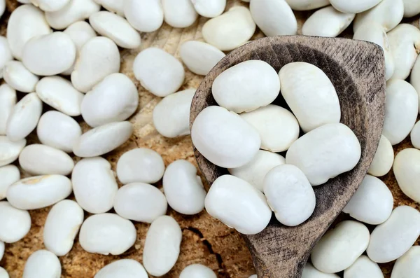 Kacang putih di atas meja — Stok Foto