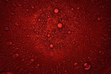                  Evde yağ ve su damlalarını çek