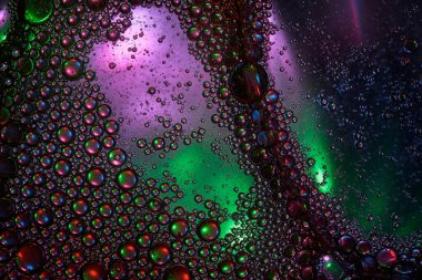                  Evde yağ ve su damlalarını çek