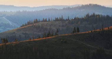 Karpatlar sonbahar akşam