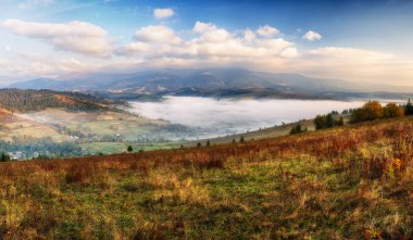 sisli sonbahar sabahı
