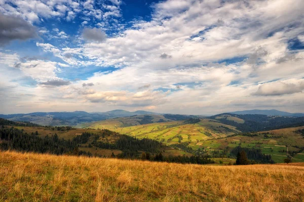 Autumn Morning Picturesque Sky Autumn Carpathian Mountains — Stock Photo, Image