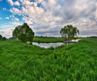 resim gibi bahar şafağı. Sabah nehri