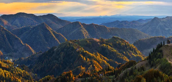 Morning Carpathian Mountains Picturesque Autumn Sunrise — ストック写真