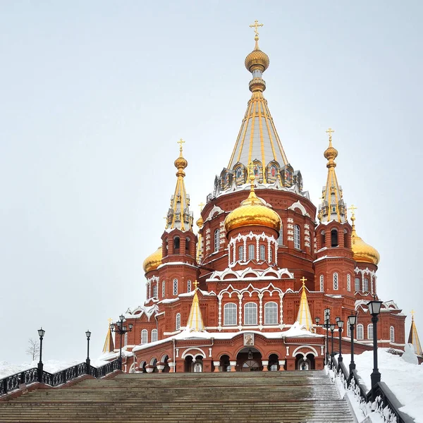 Catedral de São Miguel Arcanjo em Izhevsk, Rússia — Fotografia de Stock