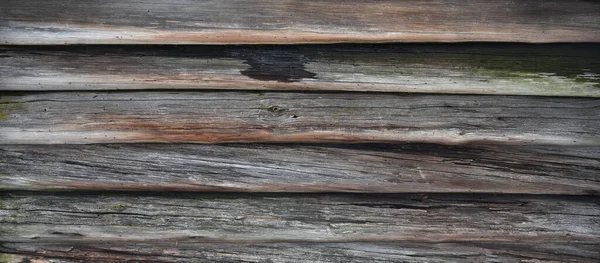 Vieux mur brun en rondins. Texture décrépite en bois — Photo