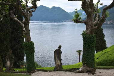 Villa del Balbianello'da Teras manzarası