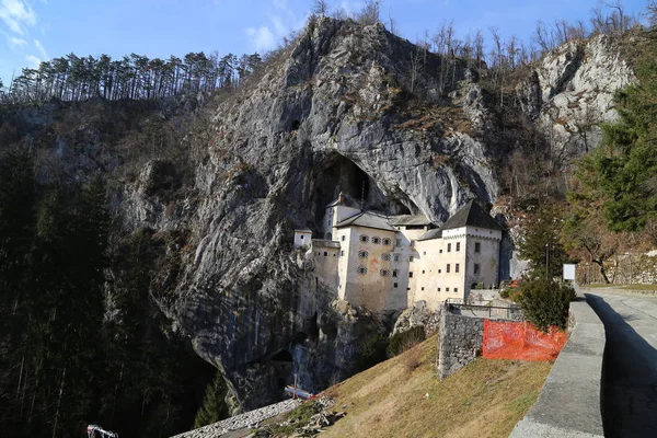Château Predjama Slovénie — Photo