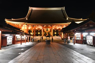 Asakusa Bölgesindeki Sensoji Tapınağı manzarası