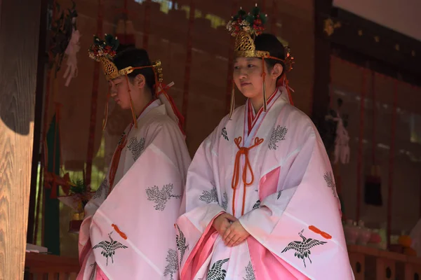 Turisti Visitano Santuario Yasaka — Foto Stock