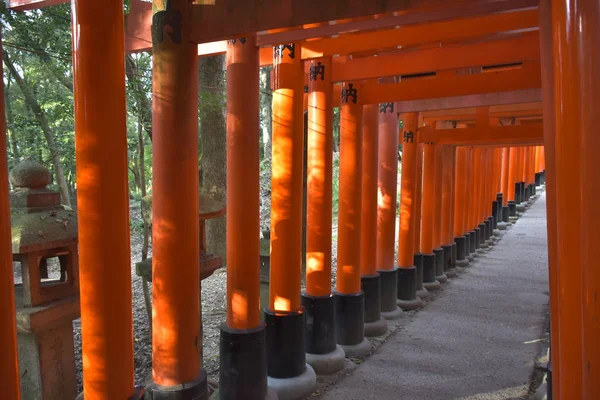 Vista Portões Torii Santuário Fushimi Inari — Fotografia de Stock