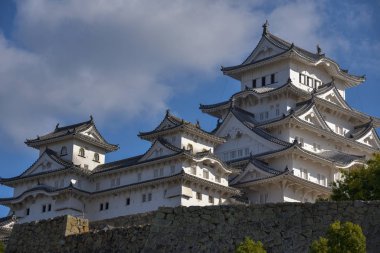 Sonbahar sezonunda Himeji Kalesi, Japonya 