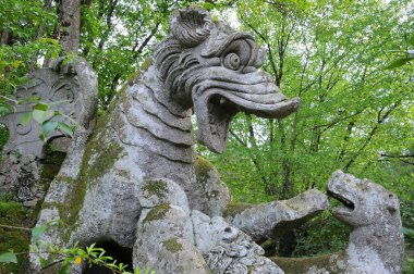 Bomarzo 'daki Parco dei Mostri (Canavarlar Parkı)