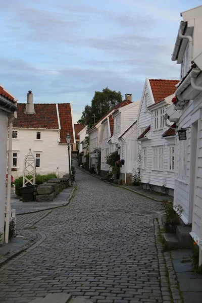 Strada Con Case Legno Bianco Nel Centro Storico Stavanger — Foto Stock