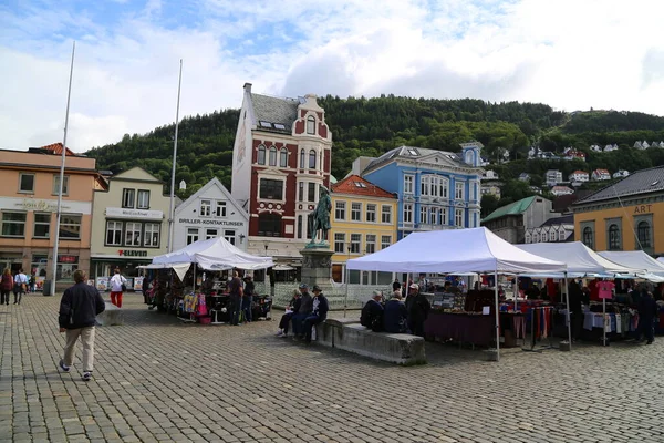 Bergen Színes Házai Egy Felhős Napon — Stock Fotó