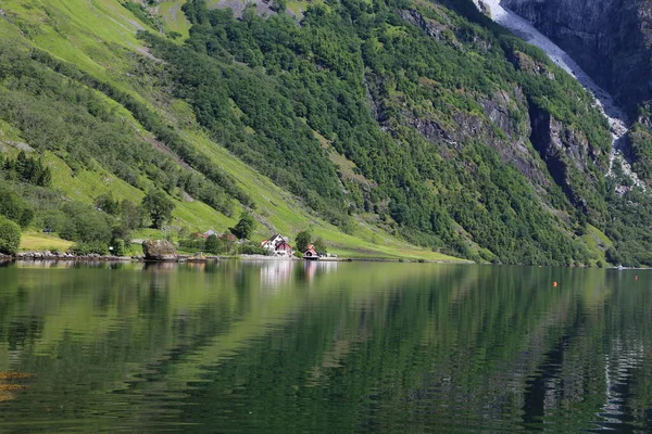 Naeroyfjord Idyllic Fjord Landscape Reflection Ship Ferry Norway Scandinavia — 图库照片