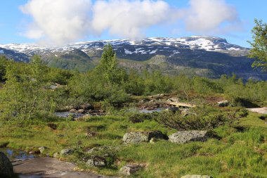 Norveç, Trolltunga yolu