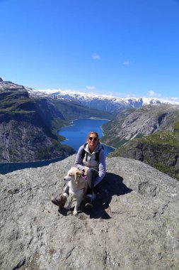 Trol Tunga, Trol Dili Rock, Norveç