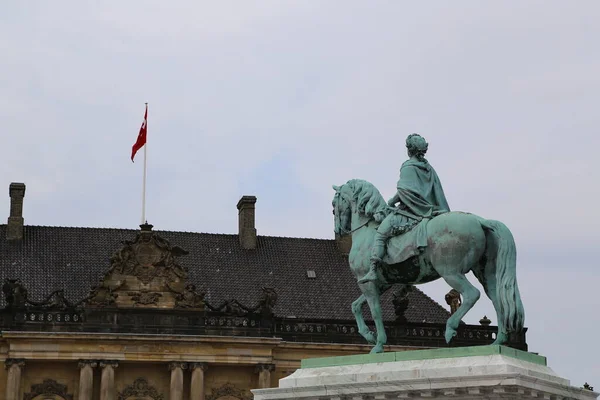 Nuvens Cinzentas Sobre Palácio Praça Amalienborg Copenhaga Dinamarca — Fotografia de Stock