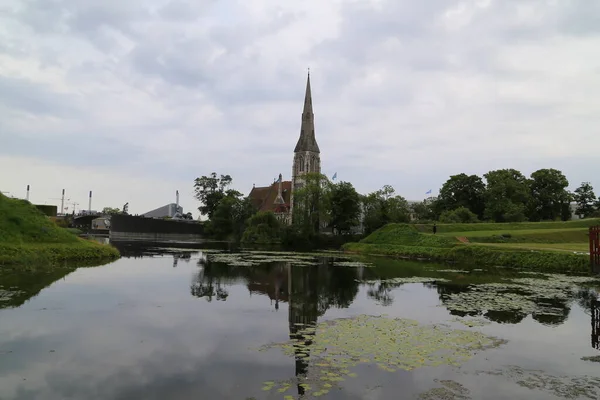 English Church Alban Pedestrian Bridge Copenhagen — Stock Photo, Image