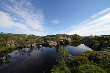 Preikestolen - ünlü cliff adlı Norveçli dağlar