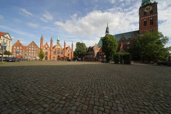 Menschen Gehen Lübeck Auf Die Straße — Stockfoto