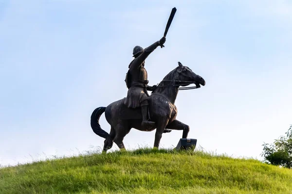 Baixo Ângulo Lateral Tiro Guerreiro Maali Singh Estátua Sentada Hor — Fotografia de Stock