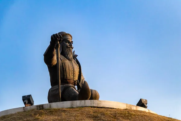 Sikh Guerreiro Baba Banda Singh Bahadur Estátua Sentada Com Seu — Fotografia de Stock