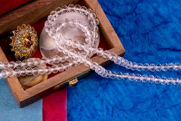 Glass Golden Jewellery Sea Shells Wooden Box Jewellery Gift Concept — Stock Photo, Image