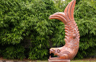  Japon mitolojik yaratığı gibi bir balığın ön görüntüsü. Hayvan modelleri konsepti