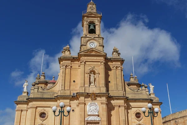 Fasad Heliga hjärtat av Jesus kyrka, Ir-Rabat, Victoria, Gozo, Malta — Stockfoto